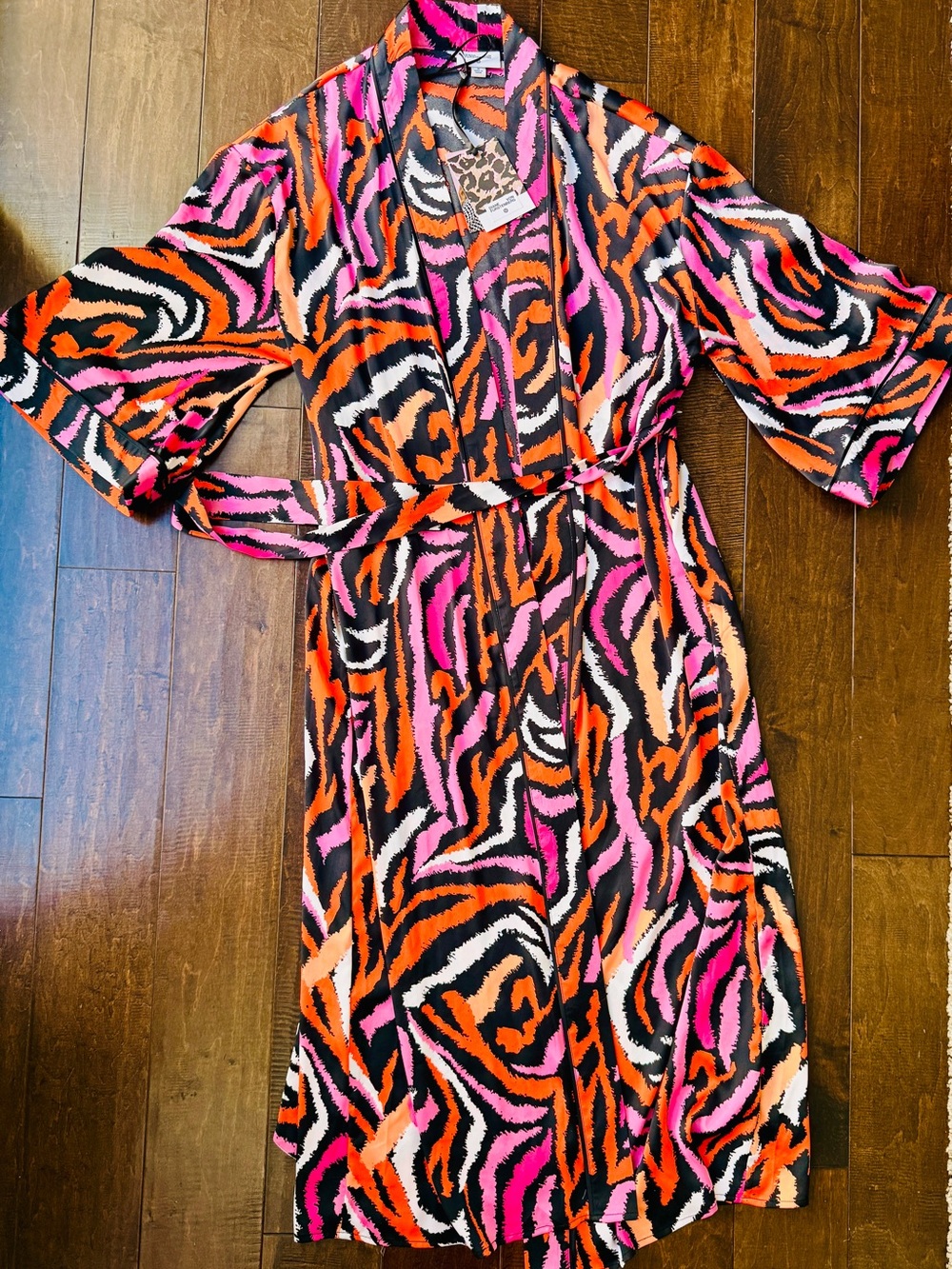 BNWT DVF Vibrant Multicolor Zebra Print Kimono Robe